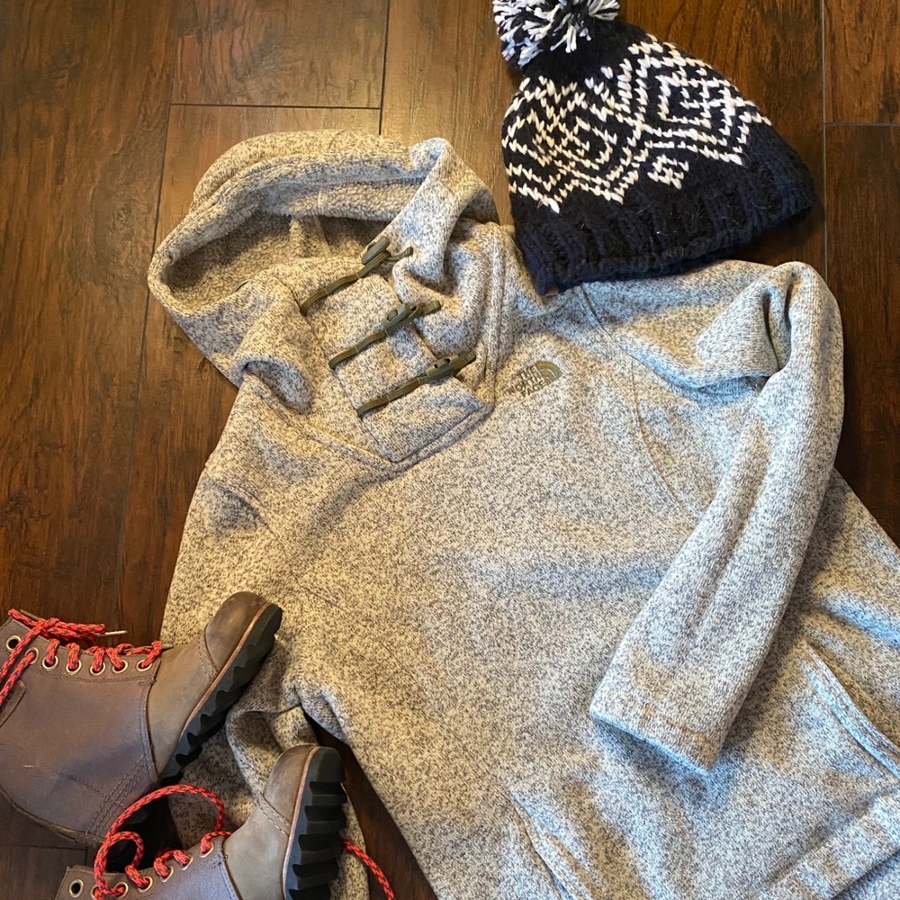 North Face fleece crescent hoodie